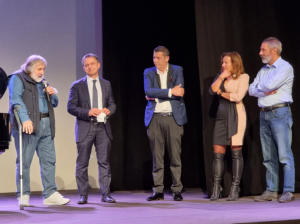 Luigi Cernuschi (presidente A.M.I.CA Musica) - Roberto Maviglia (Sindaco di Cassano) - Vittorio Caglio (Vice Sindaco di Cassano) - Prof. Piera de Maestri (presentatrice della serata) Francesco Testa (presidente della Pro Loco)