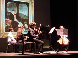 Il trio Kaufman in concerto - Valentina (pianoforte), Chiara (violoncello) e Luca (violino)