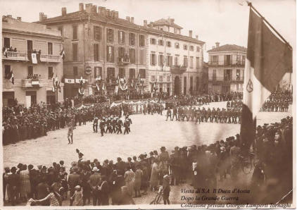 Visita di S.A. il Duca d'Aosta dopo la Grande Guerra - collezione privata Giorgio Lamperti Tornaghi