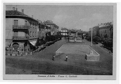 Piazza Garibaldi in una vecchia cartolina