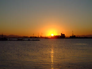 Cagliari, pescatore al tramonto