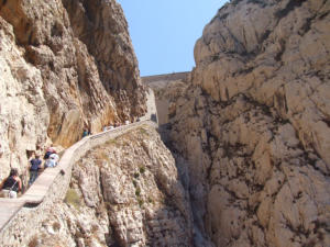 Scalinata di 654 gradini che si snoda sul massiccio di Capo Caccia che conduce alle grotte di Nettuno.