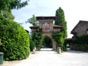 Grazzano Visconti - ingresso nella citta