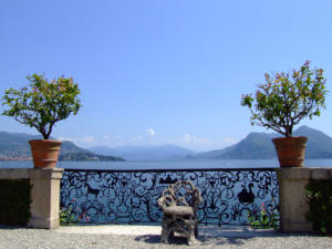 Isola Bella  - una sedia sul lago