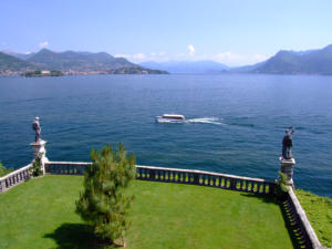 Isola Bella - una vista sul lago