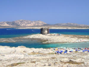 Stintino - lo spldendido scenario - sullo sfondo l'Isola dell'Asinara