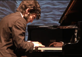 Simone Cernuschi in concerto
