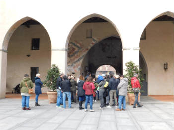 all'interno del castello